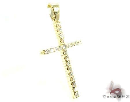 Round Cut Diamond Cross Crucifix 4 11358
