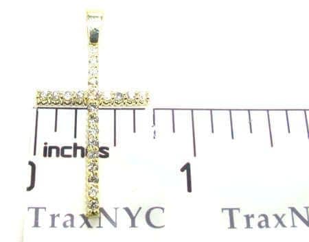 Round Cut Diamond Cross Crucifix 4 11358
