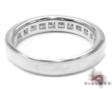 Invisible Diamond Wedding Ring in 18K gold, view 5
