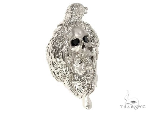 925 silver skull pendant with diamond eyes and intricate feather detailing