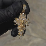 Mini Sovereign's Halo Diamond Cross pendant 69550
