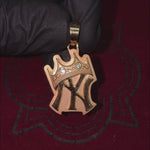 Yankee Crown Pendant 70853